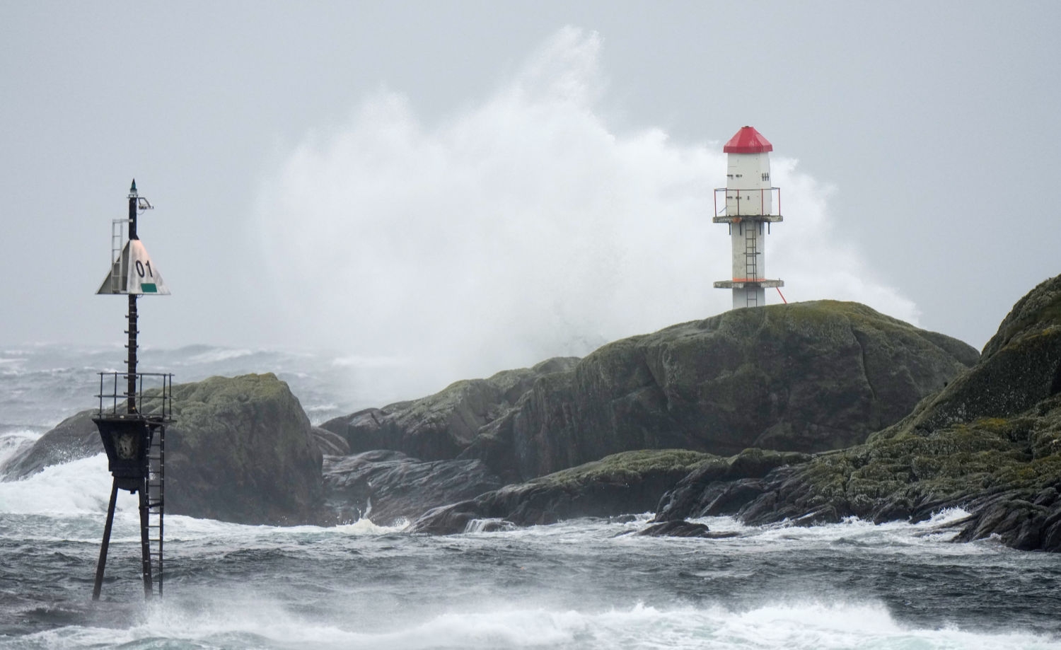 Allerede da Amy nærmet seg fredag, var det problemer med infrastrukturen. Her fra Utsira.