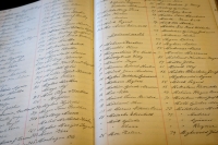 Det nye historiske befolkningsregisteret skal inneholde informasjon om absolutt alle som har levd i Norge de siste 200 årene. Det betyr at man vil kunne følge folk tilbake i seks til sju generasjoner.