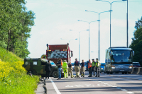 Politiet gjorde undersøkelser på E6 ved Mortensrud etter at Sian-lederens bil var involvert i en trafikkulykke.