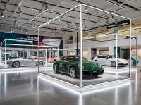 ÉN MILLION: I fjor rundet Porsche én million produserte av 911-modellen. Jubileumsbilen er denne i grønt.