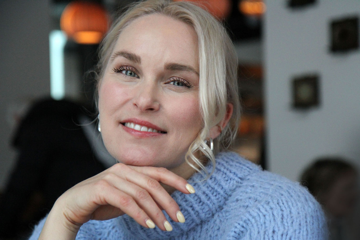 Eva Weel Skram har 20 år som plateartist bak seg, delt i to tydelige kapitler – mellom Eva &amp; The Heartmaker og deretter på norsk, hvor gjennombruddet kom for alvor.