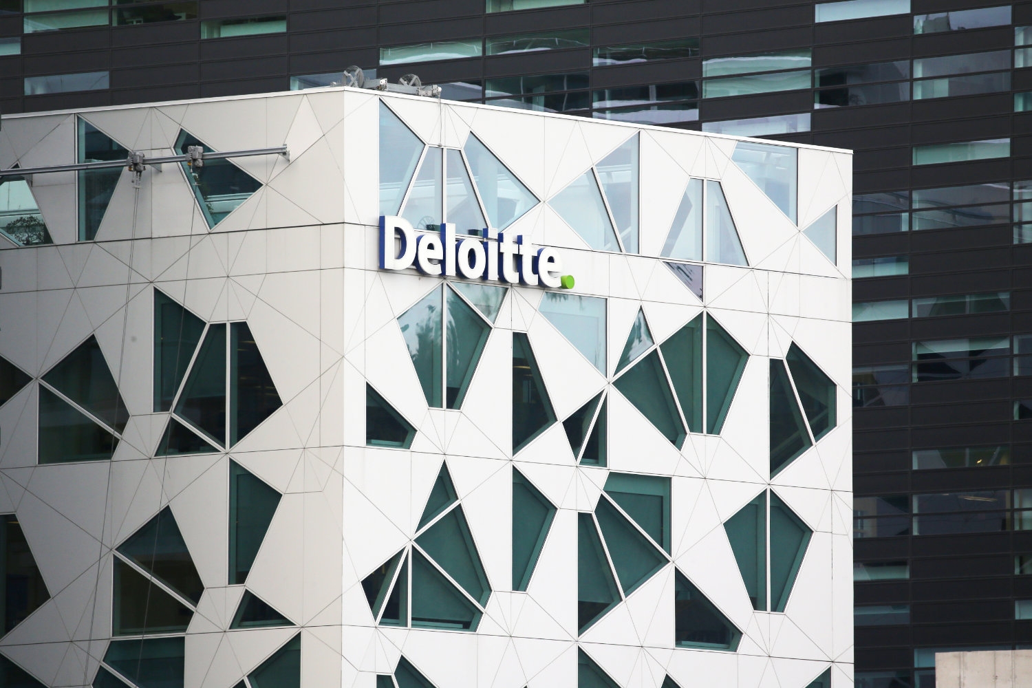 Deloitte får en saftig bot for brudd på revisorloven.